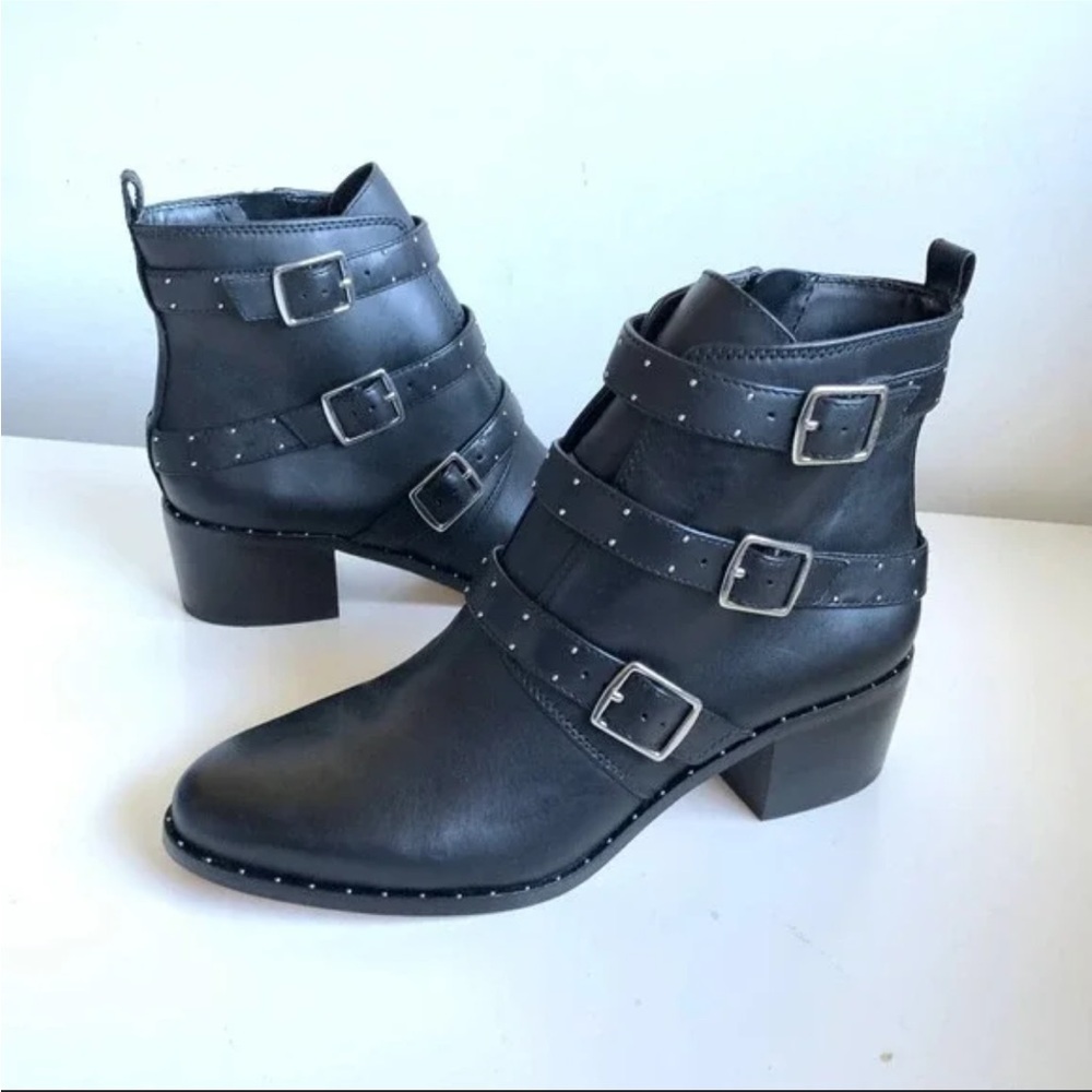 Lord & Taylor 424 Fifth Studded Moto Boots Size 6.5